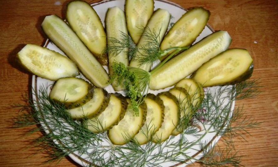 Рецепт малосольные огурцы в банке с чесноком