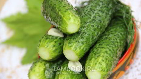 огурцы малосольные на минеральной воде