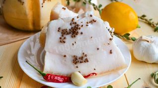 Сало соленое в банке