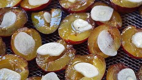 соленые сливы на зиму