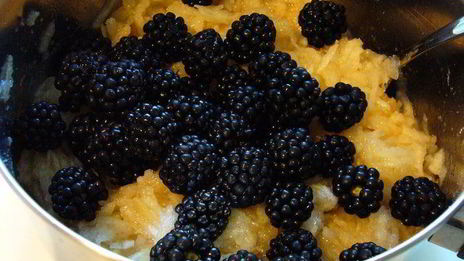 грушево-ежевичное варенье