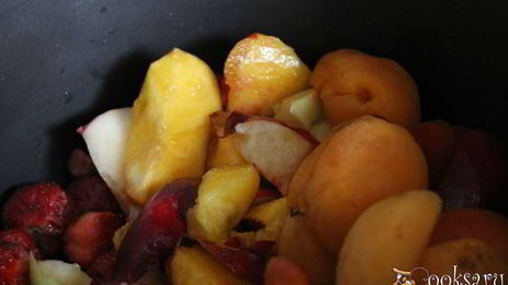 конфитюр из персиков, нектаринов, абрикосов с клубникой в мультиварке