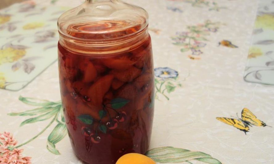 Рецепт варенье из клубники с абрикосами и ромом