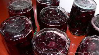 Вишневое варенье с косточками