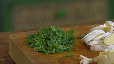 башенки из баклажанов с тыквой, гранатом и мятой