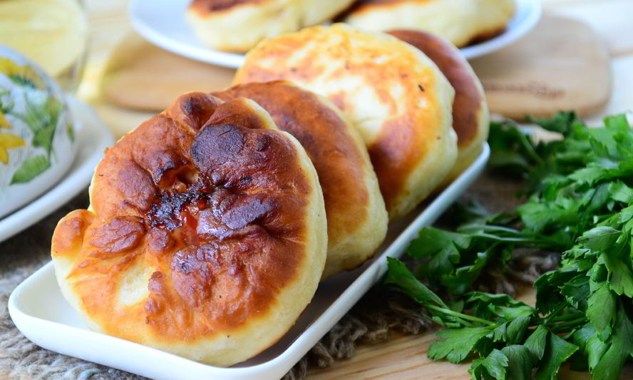 Рецепт беляши с помидорами и сыром