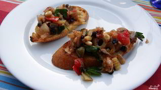 Брускетта с баклажанами