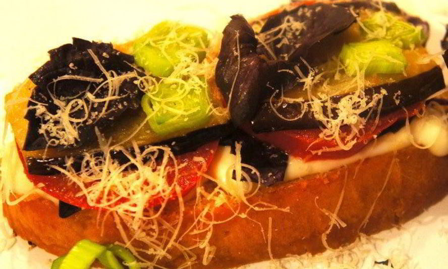 Рецепт брускетта с базиликом и овощами