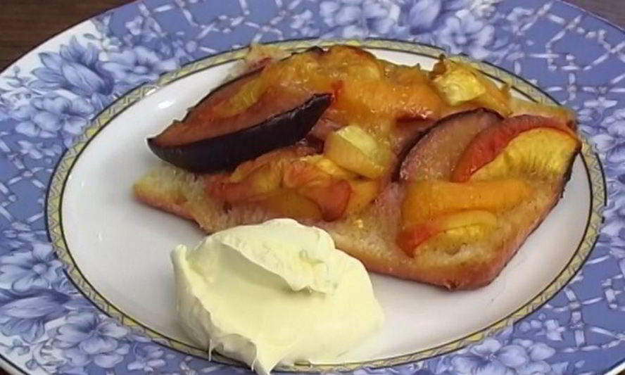 Рецепт брускетта с фруктами