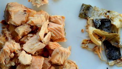 брускетта с горбушей и фасолью