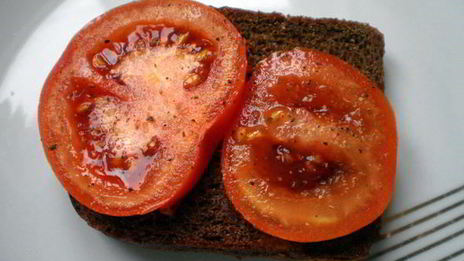 брускетта с кальмарами и чили