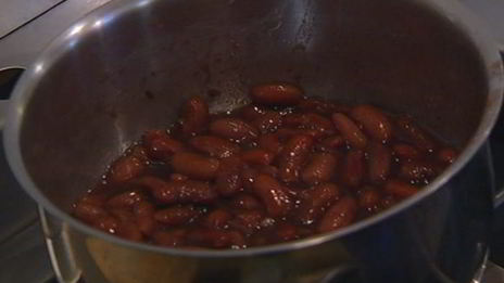 брускетта с красной фасолью и сладким перцем