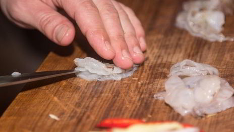 брускетта с креветками