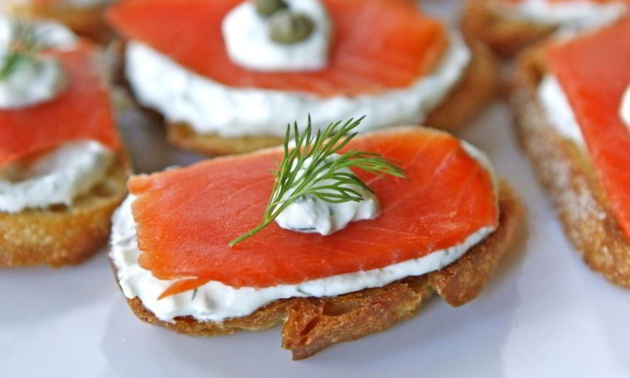 Рецепт брускетта с лососем