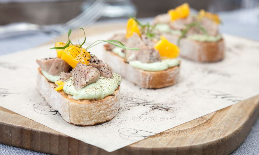 Рецепт брускетта с печенью трески