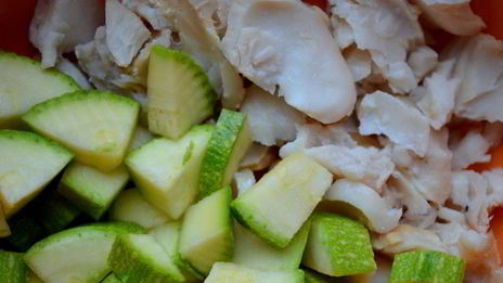 брускетта с рыбой, творогом и кабачком