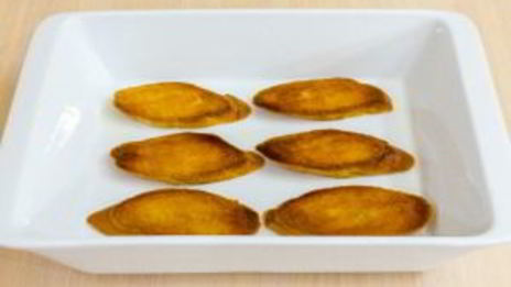 брускетта с семгой и песто