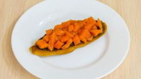 брускетта с семгой и песто