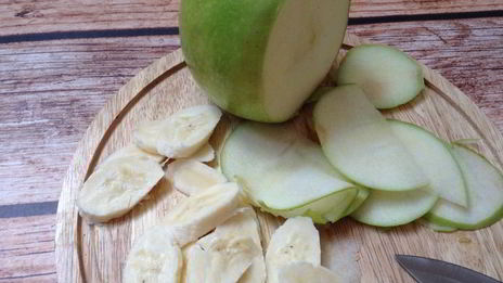 брускетта с яблоком и бананом