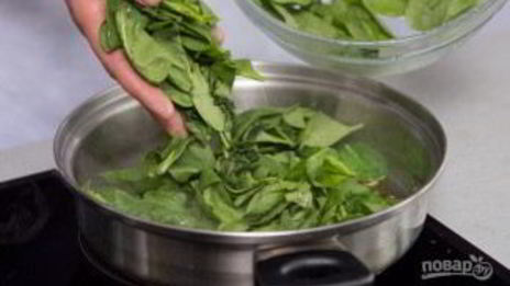 брускетта со шпинатом