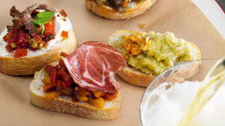 Брускетты с разными начинками