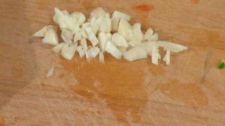 бутерброды с курицей, моцареллой и красным песто