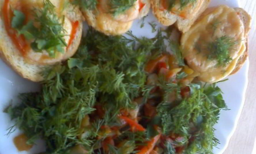 Рецепт горячие бутерброды с овощами и сыром