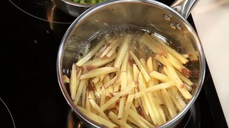 бургер из говядины с картофелем пай