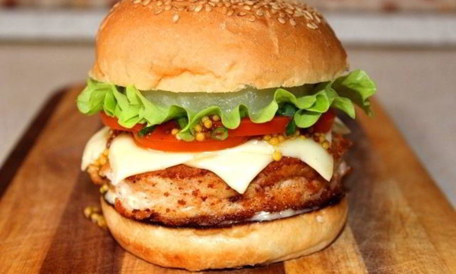 Рецепт бургер с ананасом и медовой горчицей