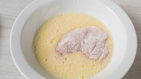 бургер с куриным филе и беконом