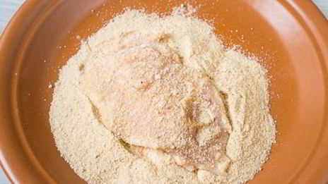 бургер с куриным филе и беконом