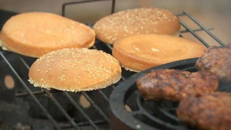 бургеры со свининои и говядинои