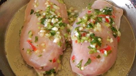 гамбургер с куриным филе