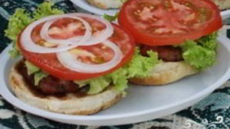 гамбургеры на мангале