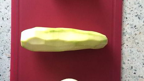 постный бургер с котлетой из нута и свекольным соусом