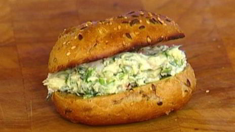 бутерброд с раками и маскарпоне