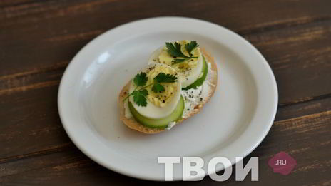 бутерброд с яйцом