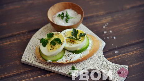 бутерброд с яйцом