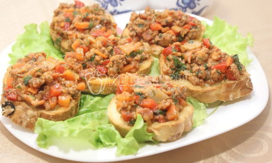 Рецепт бутерброды с фаршем и томатным соусом