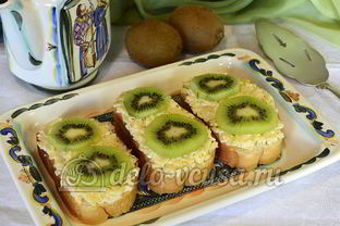 Бутерброды с киви и сыром