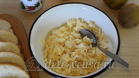 бутерброды с киви и сыром