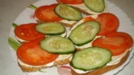 бутерброды с консервированной рыбой