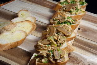 Бутерброды с курицей и шампиньонами