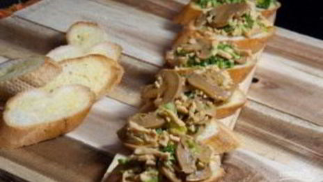 бутерброды с курицей и шампиньонами