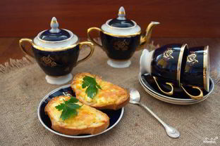 Бутерброды с сыром и чесноком