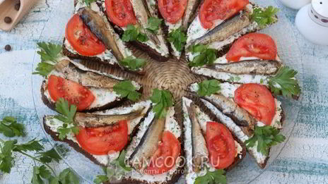 бутерброды со шпротами и творожным сыром