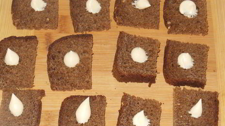 бутерброды со скумбрией быстрого домашнего посола