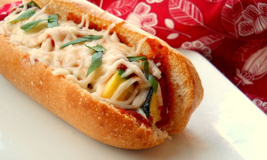 Рецепт горячие бутерброды с кабачком и моццареллой