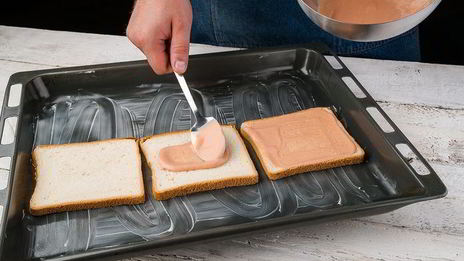 горячие бутерброды с колбасой и сыром