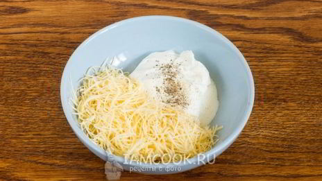 горячие бутерброды с крапивой и сыром